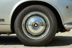 Image 34/50 of Jaguar XJ 6 4.2 (1970)