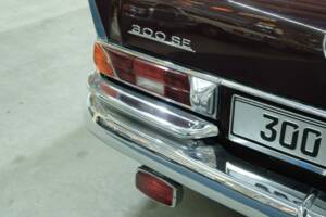 Image 39/50 of Mercedes-Benz 300 SE lang (1965)