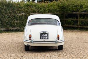 Image 25/50 of Jaguar Mk II 2.4 (1967)