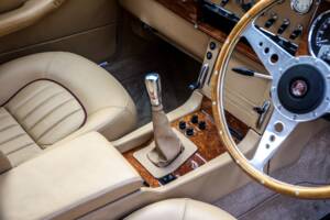 Imagen 31/50 de Jaguar Mk II 3.8 (2004)