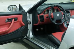 Immagine 33/50 di Mercedes-Benz SLK 230 Kompressor (1996)