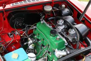 Image 27/50 of MG MGB GT (1974)
