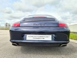 Image 19/23 of Porsche 911 Carrera (2004)