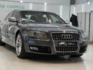 Bild 18/24 von Audi S8 V10 (2009)
