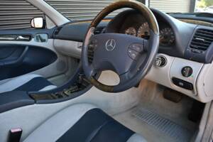 Image 7/50 of Mercedes-Benz CLK 230 Kompressor (2002)