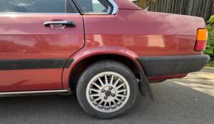 Image 9/32 of Audi 80 1.6 (1986)