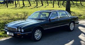 Bild 6/7 von Daimler Super V8 (1998)
