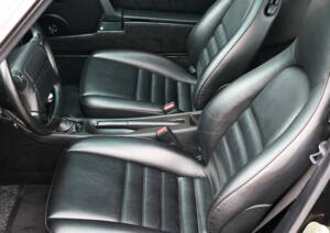 Bild 37/57 von Porsche 911 Carrera 4 (1992)