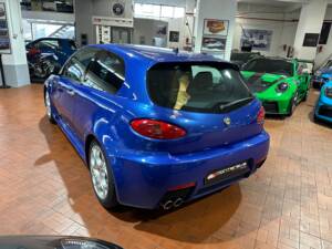 Image 20/22 of Alfa Romeo 147 3.2 GTA (2004)