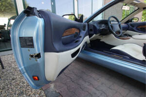 Bild 24/50 von Aston Martin DB 7 Vantage Volante (2000)