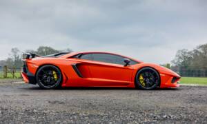 Image 3/47 de Lamborghini Aventador LP 700-4 (2013)