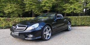 Image 2/45 of Mercedes-Benz SL 350 (2010)