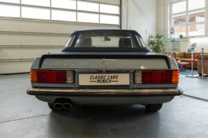Image 4/33 de Mercedes-Benz 500 SL (1985)
