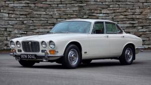 Image 49/50 of Jaguar XJ 6 4.2 (1972)