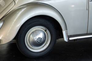 Bild 35/50 von Volkswagen Käfer 1200 Cabriolet (1957)