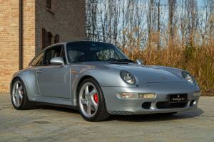 Imagen 2/48 de Porsche 911 Carrera 4S (1996)