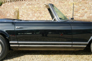 Image 40/50 of Mercedes-Benz 230 SL (1966)