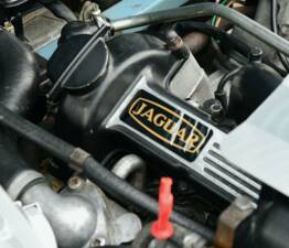 Afbeelding 39/50 van Jaguar E-Type V12 (2+2) (1972)
