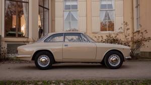 Image 2/54 of Alfa Romeo Giulia GT 1300 Junior (1972)