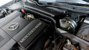 Image 31/34 of Mercedes-Benz 500 SL (1991)