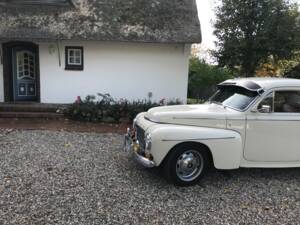 Image 3/4 of Volvo PV 544 (1966)