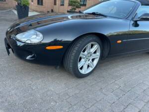 Imagen 6/46 de Jaguar XK8 4.0 (1997)