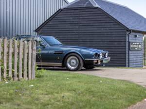 Bild 69/70 von Aston Martin V8 EFi (1988)