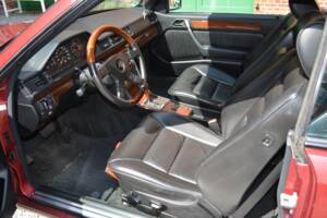 Bild 9/15 von Mercedes-Benz 230 CE (1991)