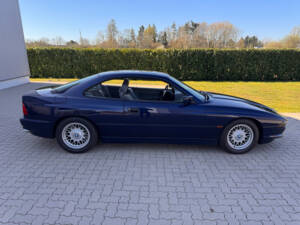 Image 16/69 of BMW 850i (1993)
