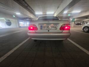 Bild 9/14 von Mercedes-Benz CLK 320 (1999)