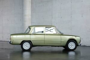 Imagen 7/49 de Alfa Romeo Giulia Super 1.3 (1973)
