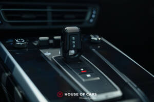 Image 42/50 of Porsche 911 Carrera 4S &quot;Belgian Legend Edition&quot; (2020)