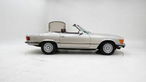 Image 6/15 de Mercedes-Benz 380 SL (1985)