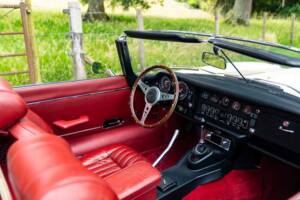 Bild 37/50 von Jaguar E-Type V12 (1971)