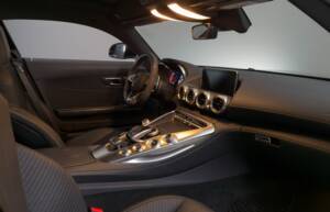 Image 17/29 of Mercedes-AMG GT-S (2015)