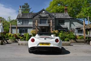 Image 27/50 of Alfa Romeo 4C Spider (2017)