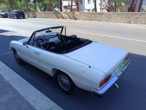 Image 33/50 de Alfa Romeo Spider 1600 Junior (1975)