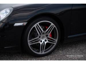 Bild 24/39 von Porsche 911 Carrera 4 (2006)