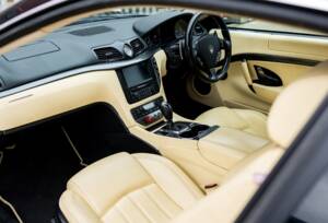 Bild 7/50 von Maserati GranTurismo 4.2 (2008)