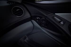 Image 66/99 de Mercedes-Benz SL 55 AMG (2005)