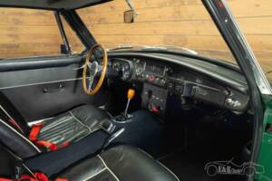 Afbeelding 9/19 van MG MGB GT (1966)
