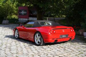 Bild 6/12 von Ferrari F 355 Spider (1997)