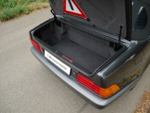 Immagine 38/47 di Mercedes-Benz 500 SL (1900)