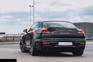 Immagine 8/19 di Porsche Panamera GTS (2014)