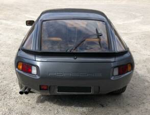 Afbeelding 13/16 van Porsche 928 (1978)