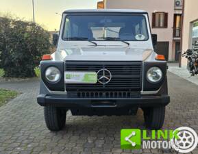 Bild 2/10 von Mercedes-Benz 200 GE (SWB) (1989)