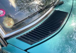 Image 11/66 of Mercedes-Benz 230 CE (1981)