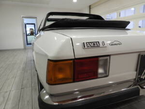 Immagine 14/51 di Lancia Beta Spider 1600 (1977)