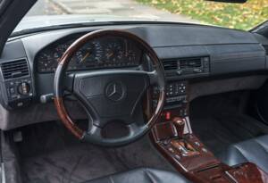 Immagine 14/22 di Mercedes-Benz SL 500 (1995)