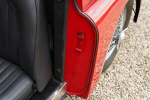 Image 22/50 of Jaguar XK 150 DHC (1960)